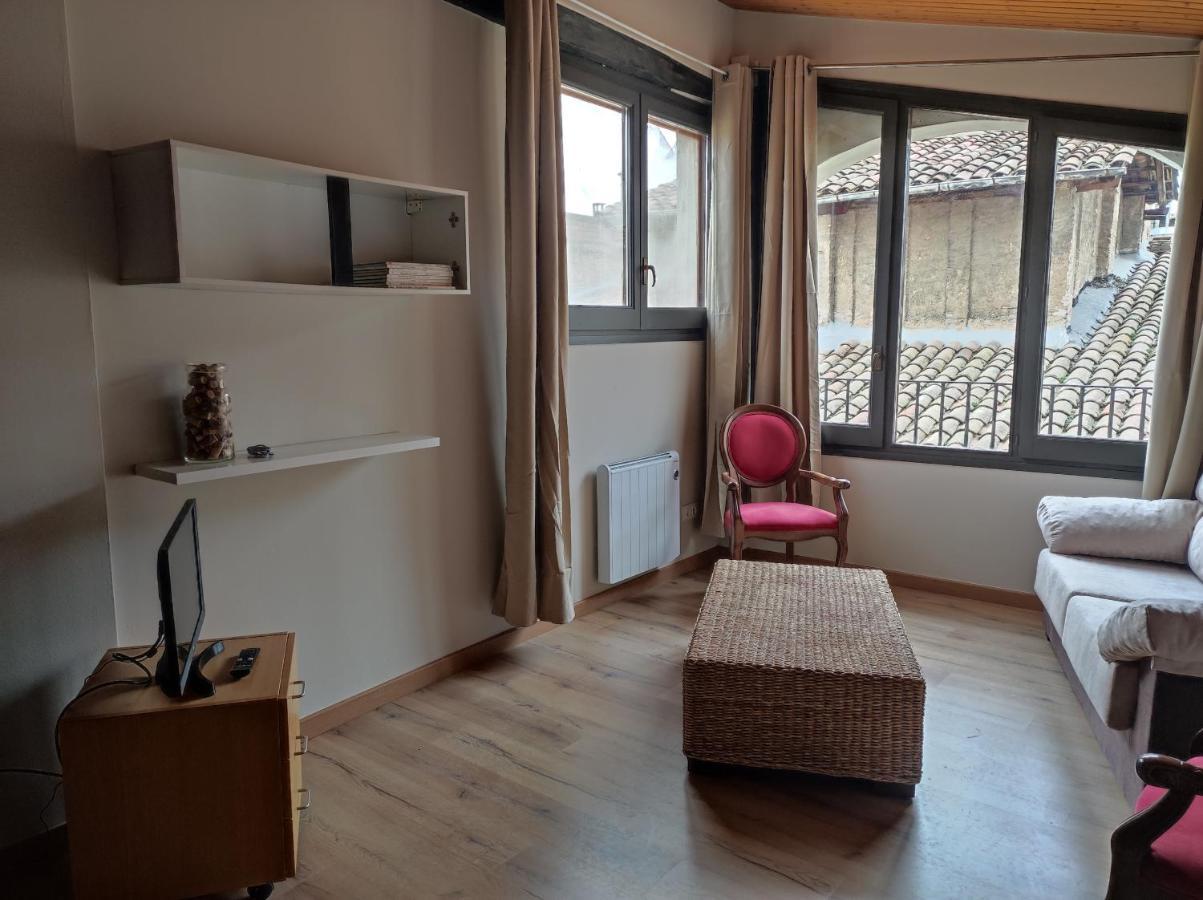 Apt 3 Atic Acollidor Al Centre De Vic - Aptgarbi מראה חיצוני תמונה